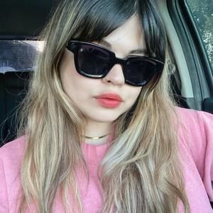 Meet your Posher, Jariya